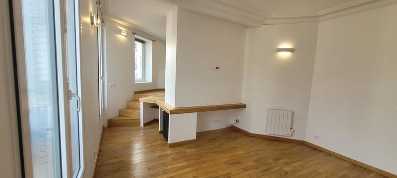 Studio - 30 m² - 2 pièces