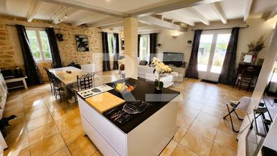 Villa - 163 m² - 6 pièces