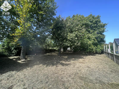 Terrain - 676 m²