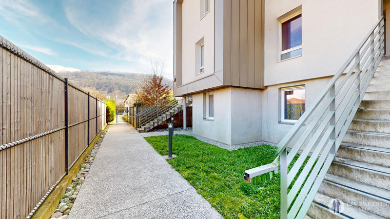 Appartement - 75 m² - 4 pièces