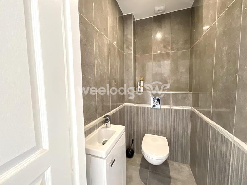 Villa - 260 m² - 9 pièces