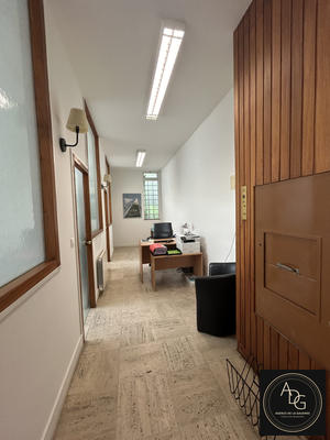 Local d'activités - 90 m²