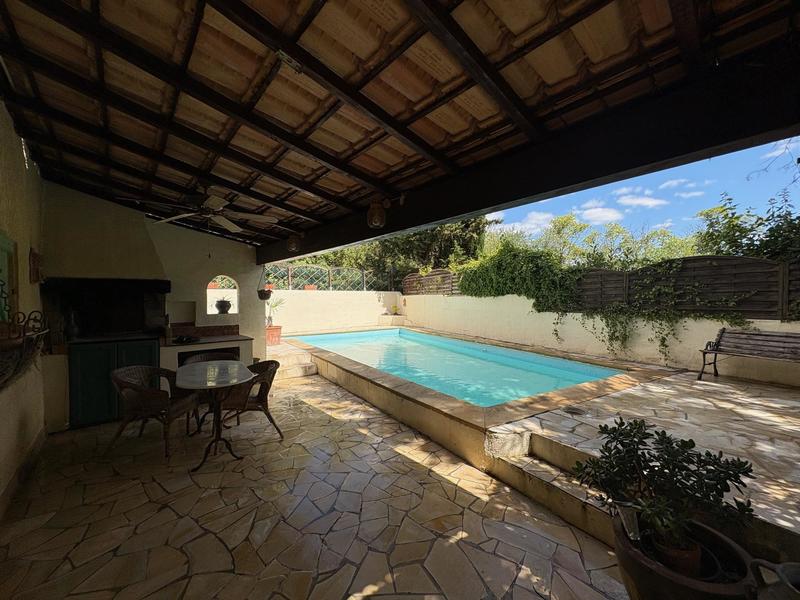 Maison - 163 m² - 6 pièces