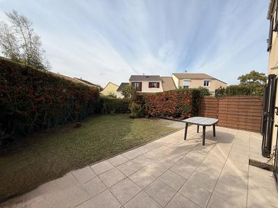 Maison - 96 m² - 5 pièces