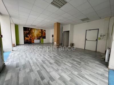 Immeuble - 82 m² - 8 pièces