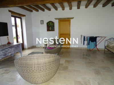 Maison - 211 m² - 7 pièces