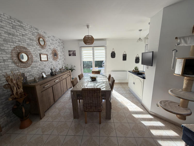 Maison - 93 m² - 5 pièces