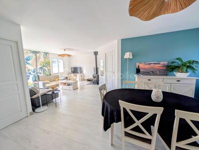 Maison traditionnelle - 114 m² - 5 pièces