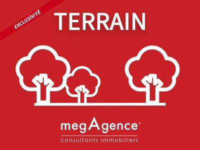 Terrain constructible - 1 028 m²