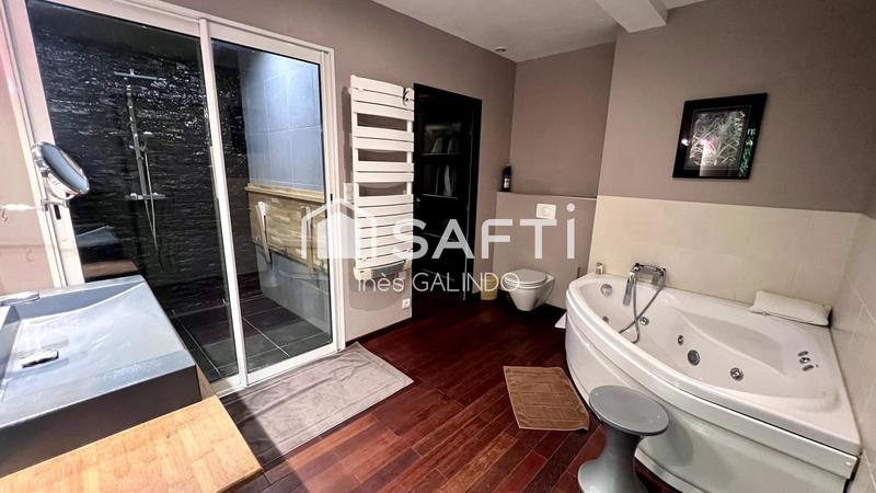 Maison - 192 m² - 5 pièces