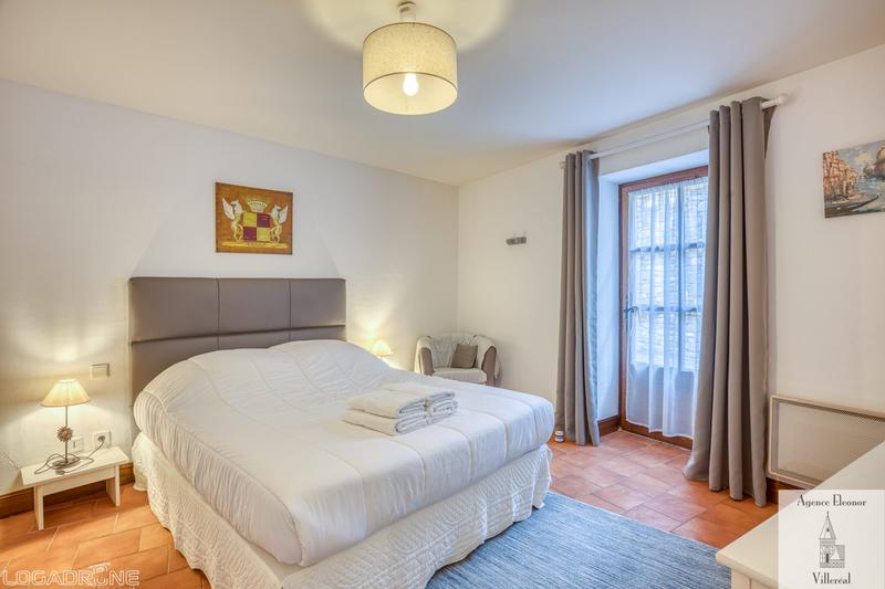 Maison traditionnelle - 318 m² - 12 pièces