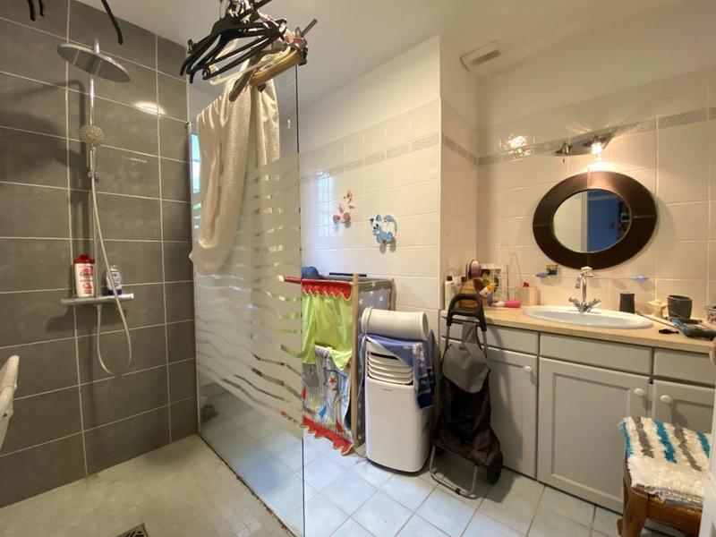 Maison - 227 m² - 7 pièces