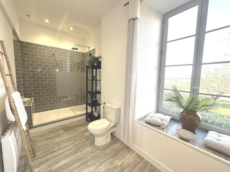 Maison - 298 m² - 8 pièces