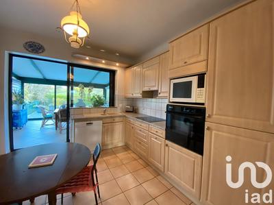 Maison - 240 m² - 9 pièces