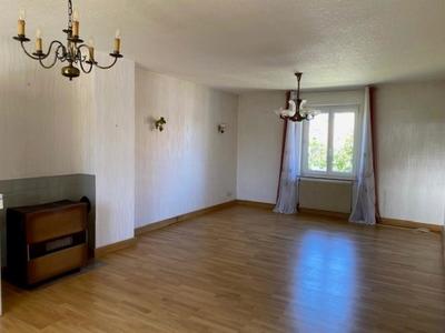 Maison - 82 m² - 5 pièces