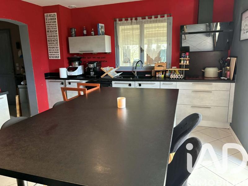 Maison - 215 m² - 8 pièces