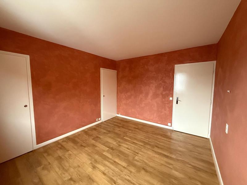 Appartement - 92 m² - 5 pièces