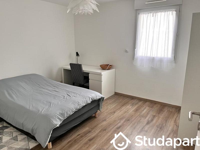 Chambre - 15 m² - 1 pièce