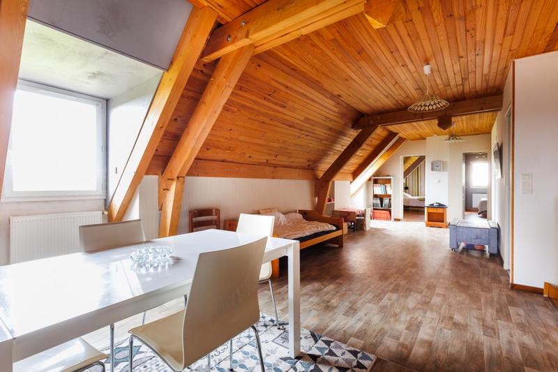 Maison - 200 m² - 6 pièces