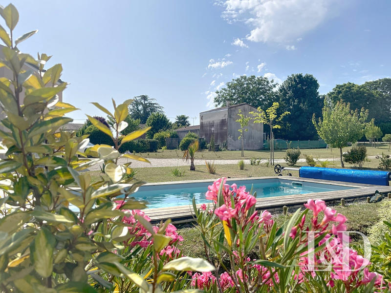 Maison contemporaine - 141 m² - 4 pièces