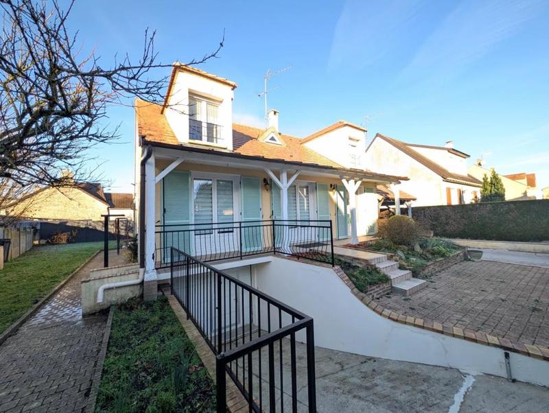 Maison - 135 m² - 5 pièces