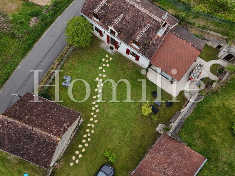 Maison - 96 m² - 5 pièces