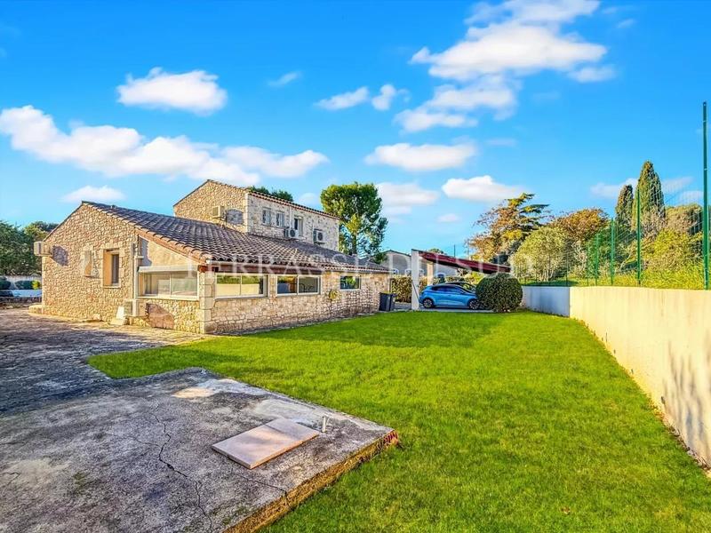 Maison - 173 m² - 6 pièces