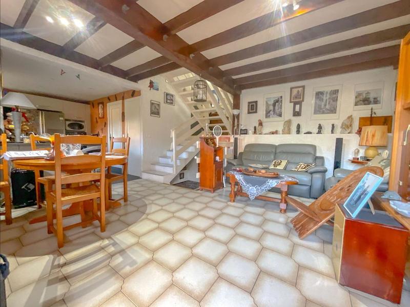 Maison - 136 m² - 5 pièces