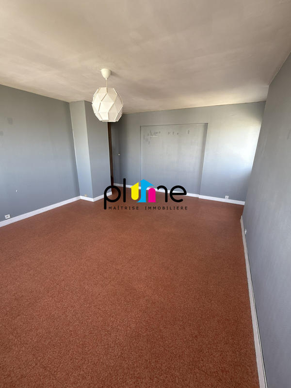 Appartement - 87 m² - 7 pièces