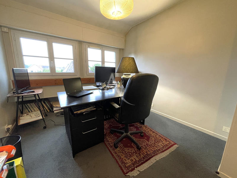 Maison - 251 m² - 8 pièces