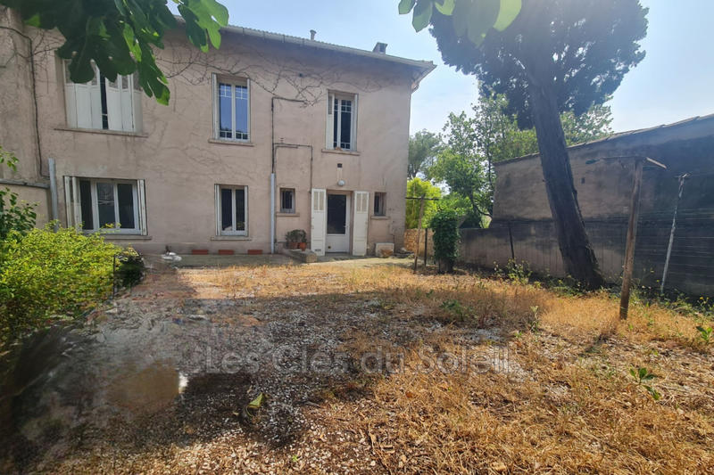 Villa - 180 m² - 6 pièces