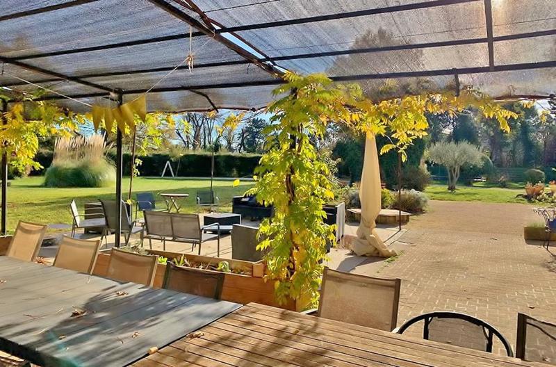 Maison - 1 000 m² - 33 pièces