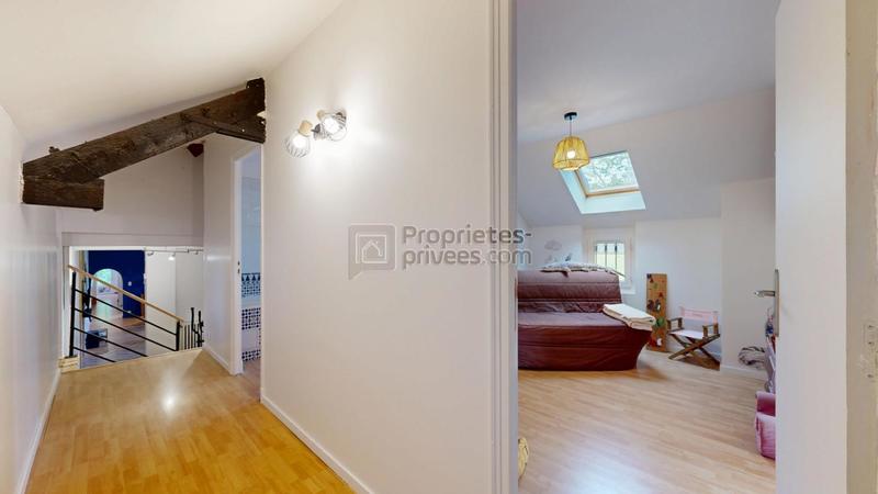 Maison - 260 m² - 9 pièces