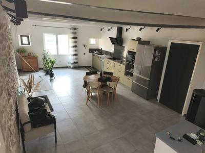 Maison traditionnelle - 84 m² - 4 pièces