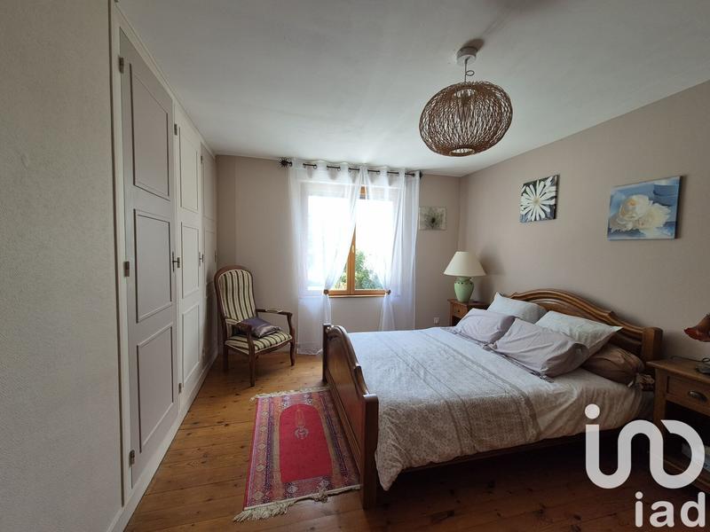 Maison - 243 m² - 8 pièces