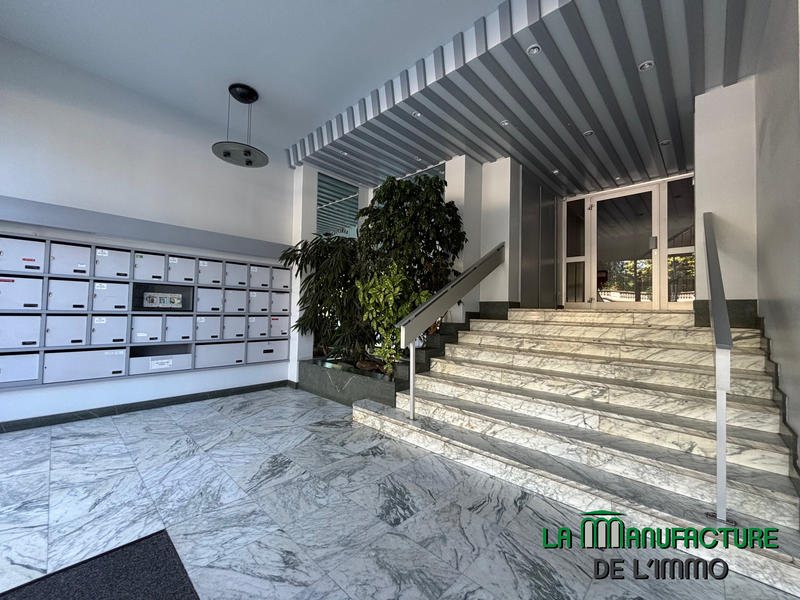 Appartement - 79 m² - 4 pièces