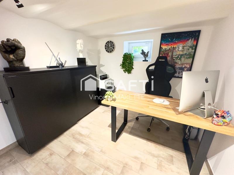 Maison - 199 m² - 8 pièces