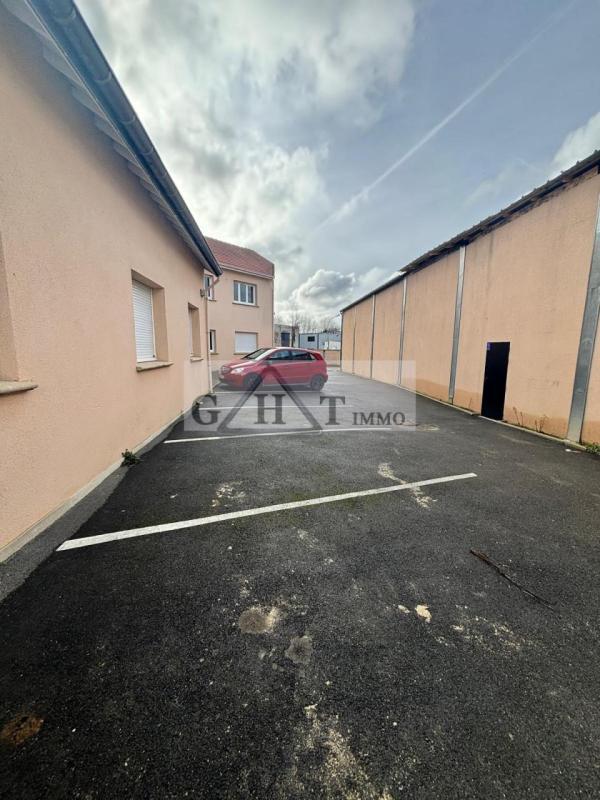 Entrepôt - 1 170 m²