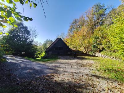 Maison - 250 m² - 9 pièces