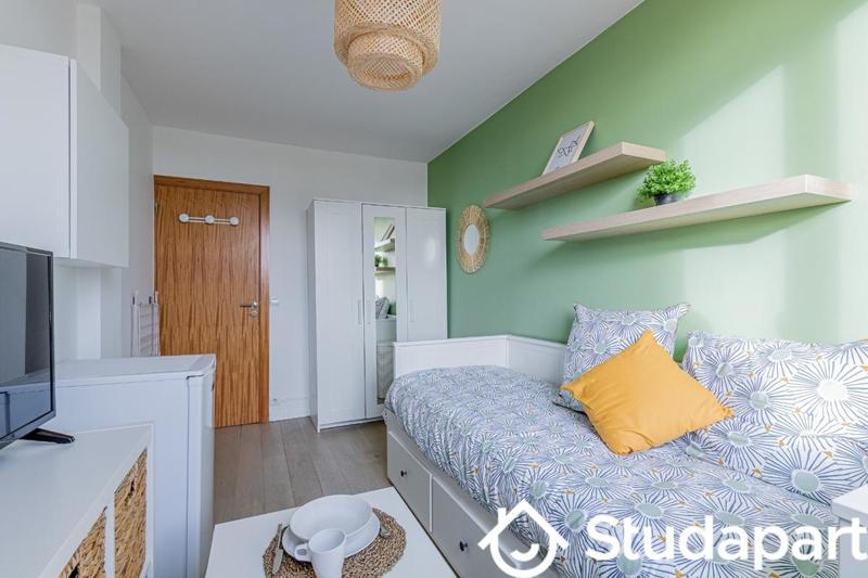 Chambre - 10 m² - 1 pièce