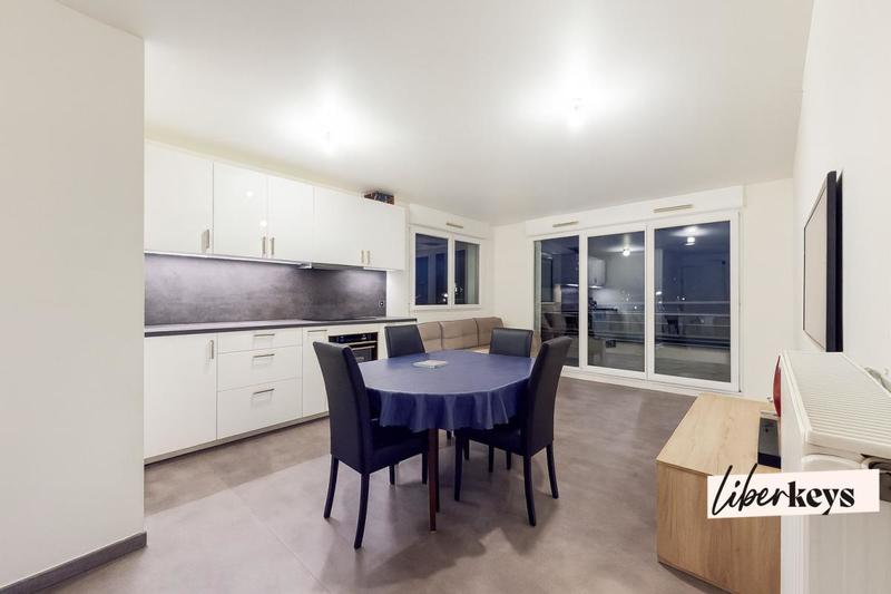 Appartement - 80 m² - 4 pièces