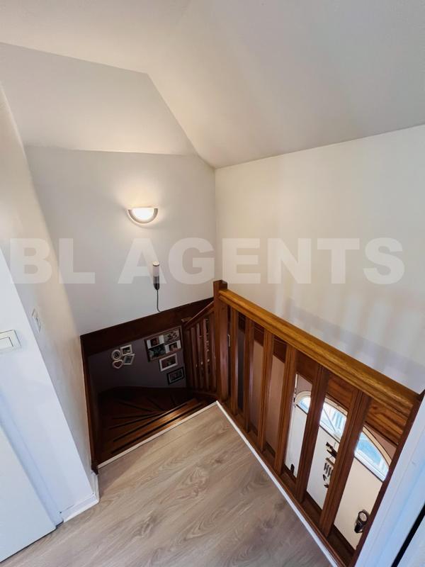 Maison - 91 m² - 5 pièces