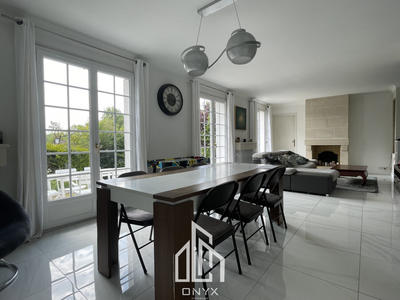 Maison - 160 m² - 7 pièces