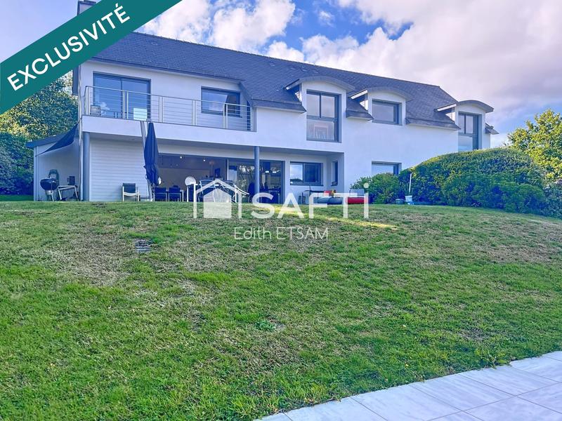 Maison - 237 m² - 7 pièces