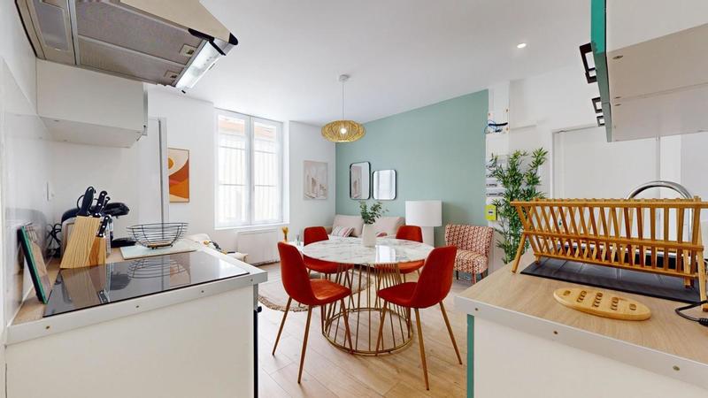 Appartement - 75 m² - 5 pièces