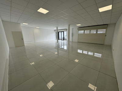 Local commercial - 115 m²