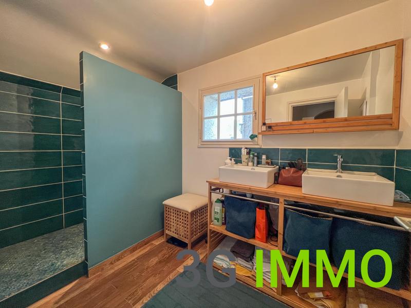 Maison en pierre - 260 m² - 8 pièces