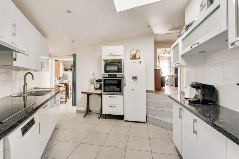 Maison - 172 m² - 9 pièces