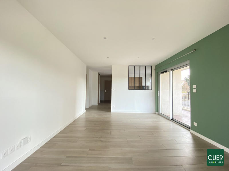 Appartement - 77 m² - 3 pièces