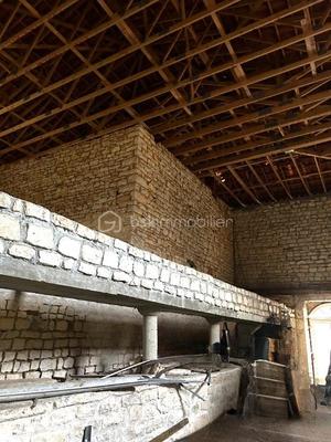 Grange - 250 m² - 2 pièces